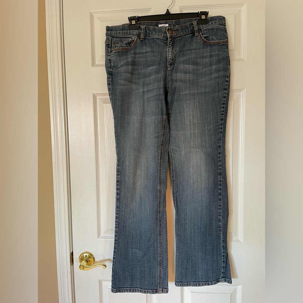 👖 Liz & Co Bootcut Jeans | Stretch Denim | Comfy Classic Vibes